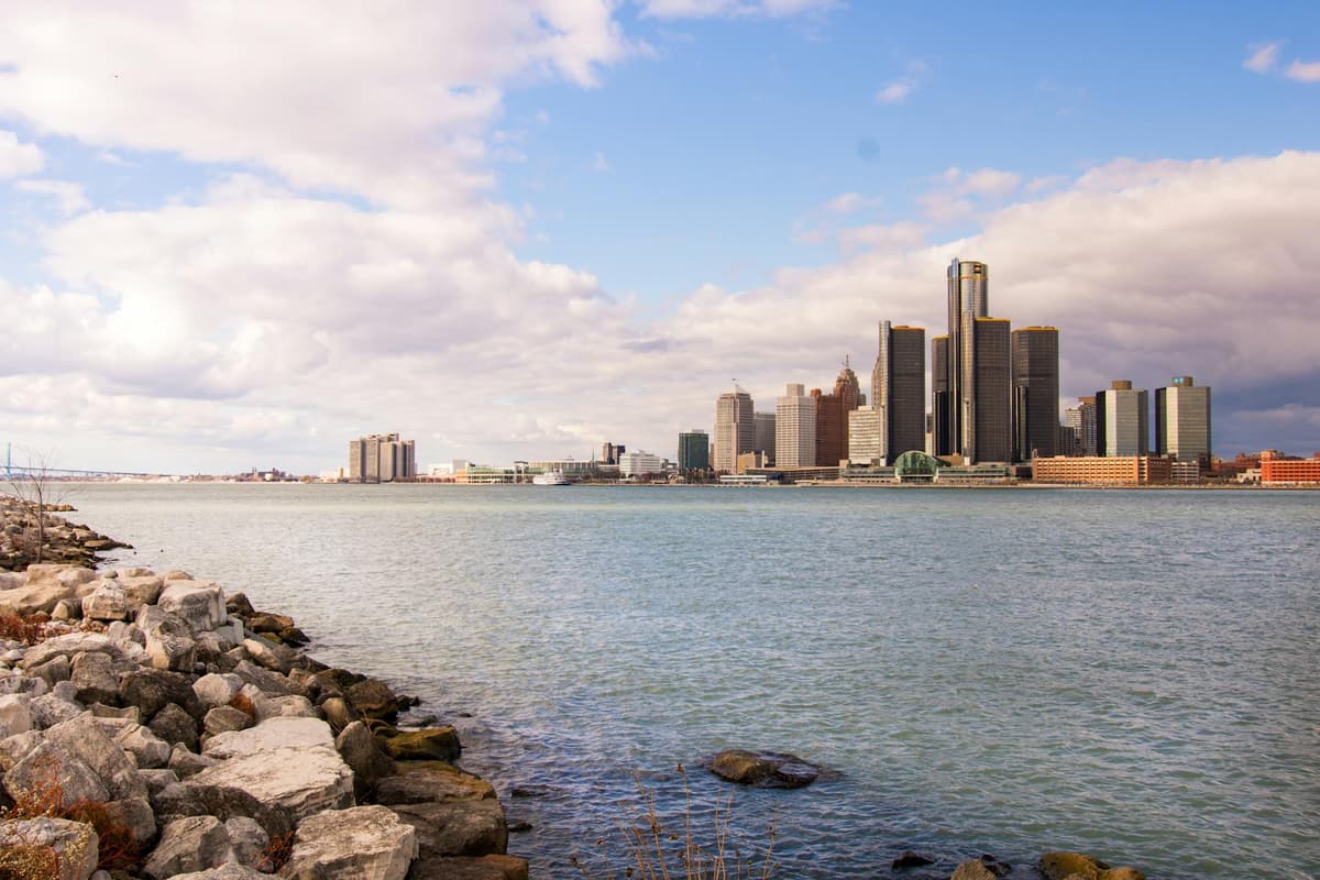 Detroit apartments for rent - image - housing rental site city Image